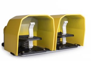 Emas PDKA22BB10 PDK Serisi Metal Korumalı (1NO+1NC)+(1NO+1NC) Taşıma Kol Delikli Çiftli Sarı Plastik Pedal